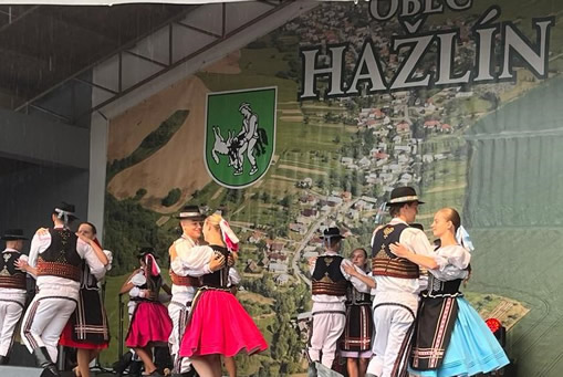 FOLKLÓRNY HAŽLÍN